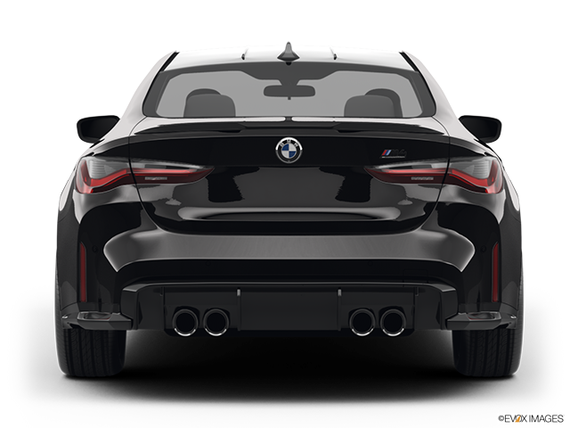 2025 BMW M4 Coupé | Low/wide rear