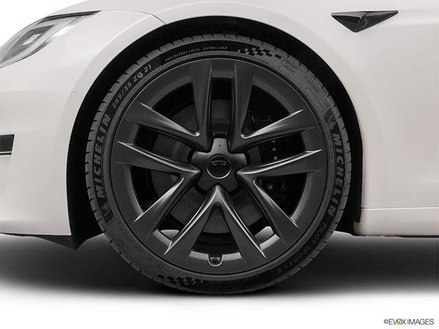 2023 Tesla Model S | Front Drivers side wheel at profile