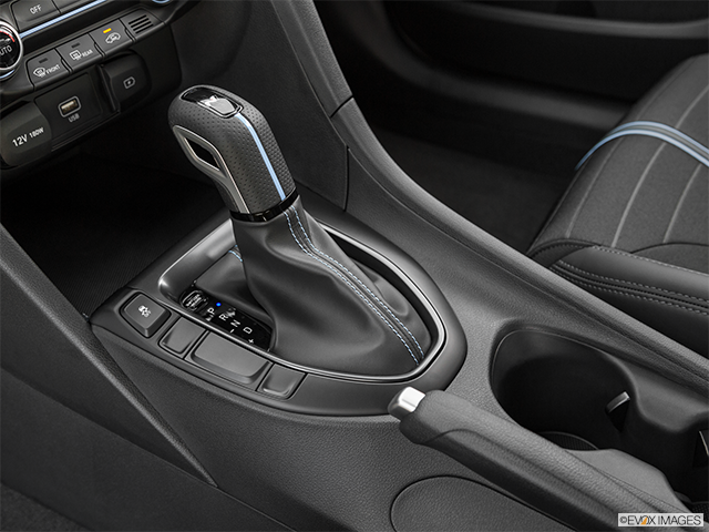 2022 Hyundai Veloster N | Gear shifter/center console