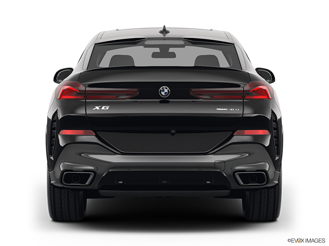 2022 BMW X6 M | Low/wide rear