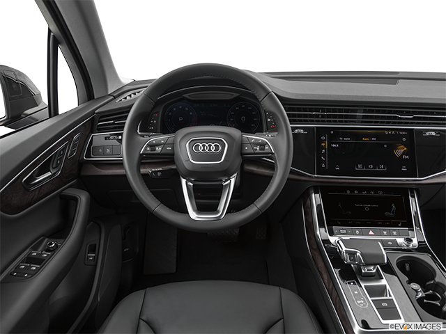 2022 Audi Q7 | Steering wheel/Center Console