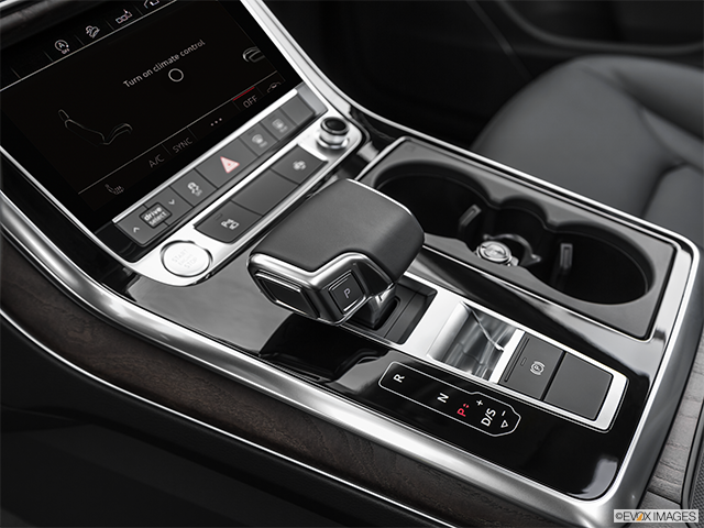 2024 Audi Q7 | Gear shifter/center console