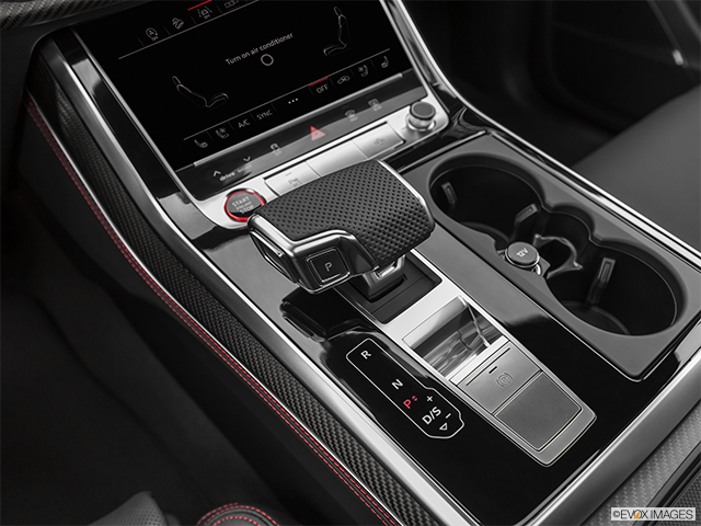 2022 Audi RS Q8 | Gear shifter/center console