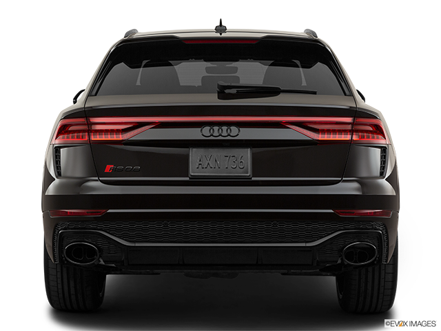 2022 Audi RS Q8 | Low/wide rear
