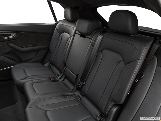 2022 Audi Q8 | Rear seats from Drivers Side