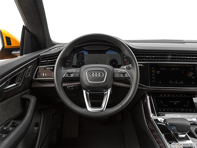 2022 Audi Q8 | Steering wheel/Center Console