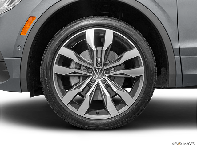 2022 Volkswagen Tiguan | Front Drivers side wheel at profile