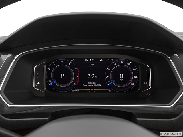 2022 Volkswagen Tiguan | Speedometer/tachometer