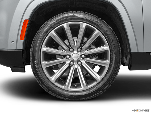 2023 Jeep Grand Wagoneer | Front Drivers side wheel at profile
