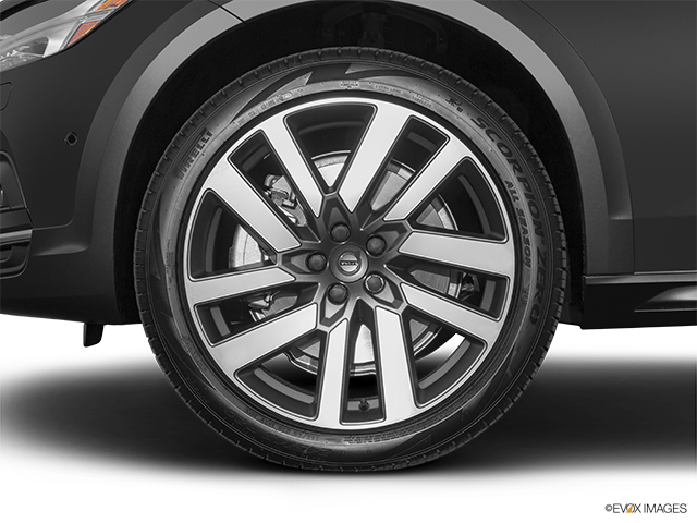 2022 Volvo V90 Cross Country | Front Drivers side wheel at profile