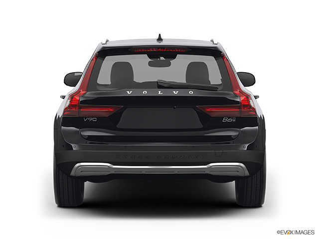 2023 Volvo V90 Cross Country | Low/wide rear