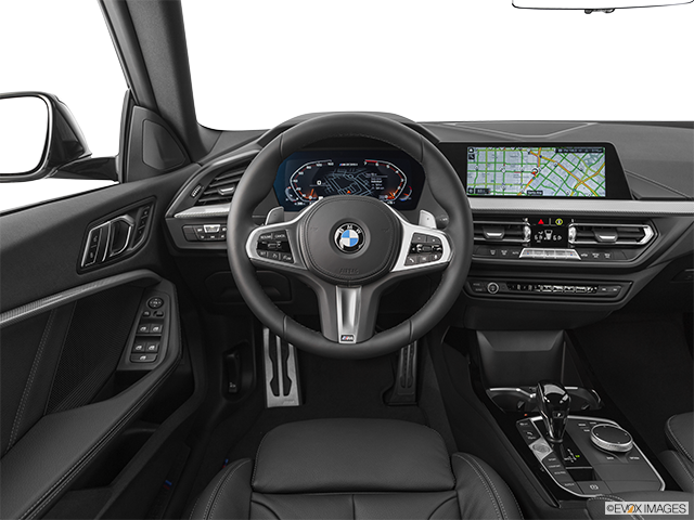 2022 BMW 2 Series | Steering wheel/Center Console