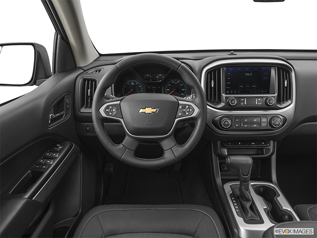 2022 Chevrolet Colorado | Steering wheel/Center Console