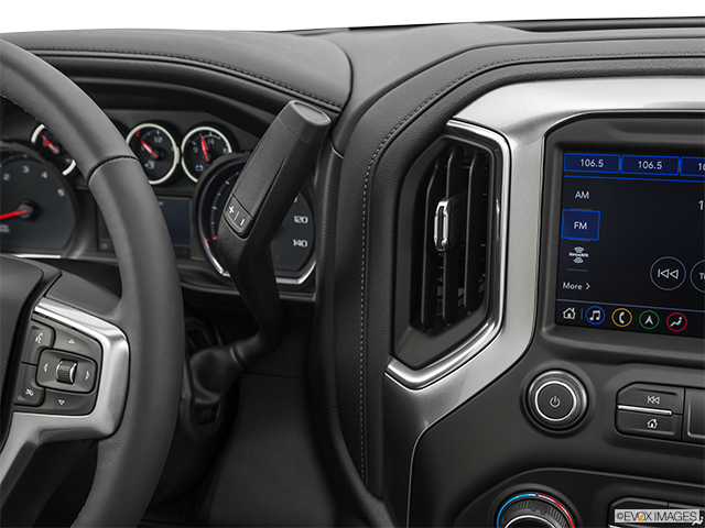 2023 Chevrolet Silverado 2500HD | Gear shifter/center console