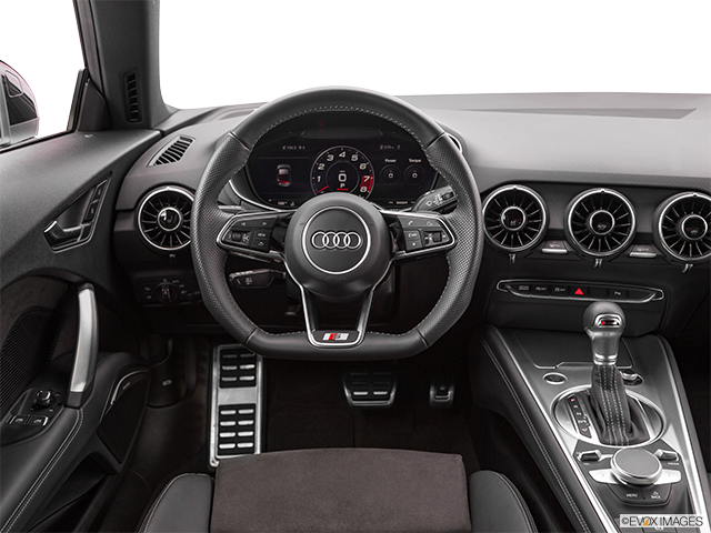 2022 Audi TT | Steering wheel/Center Console
