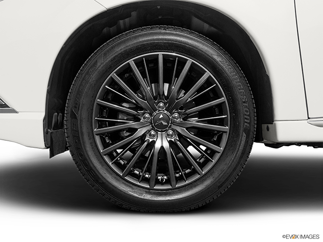 2022 Mitsubishi Outlander PHEV | Front Drivers side wheel at profile