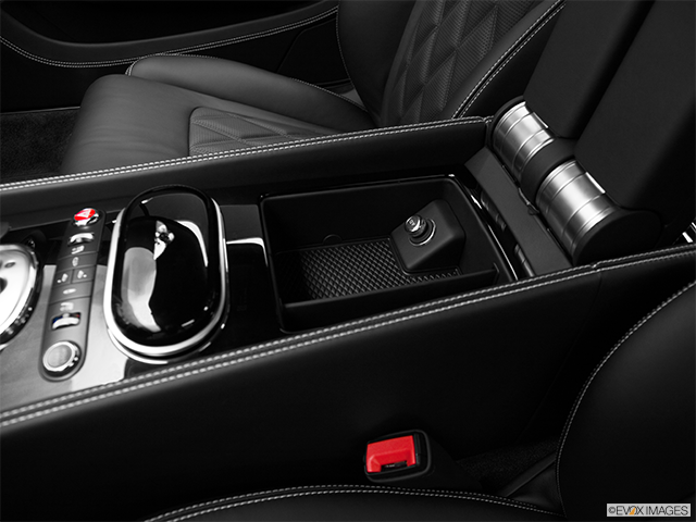 2015 Bentley Continental GT | Front center divider