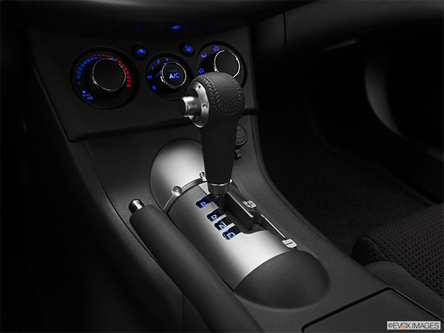 2012 Mitsubishi Eclipse | Gear shifter/center console