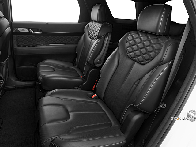 2022 Hyundai Palisade | Rear seats from Drivers Side