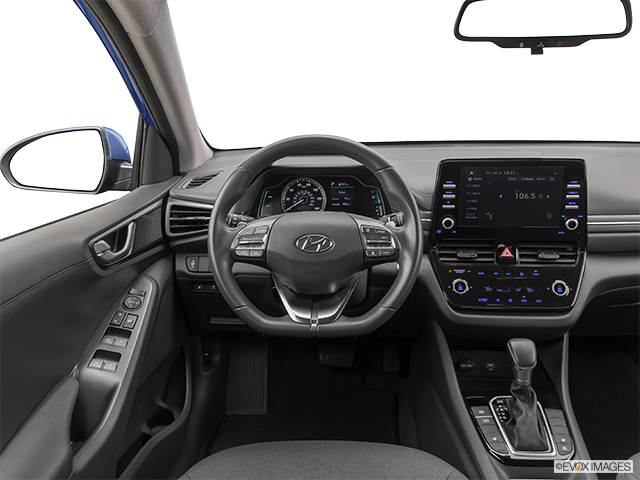 2022 Hyundai IONIQ Plug-In Hybrid | Steering wheel/Center Console