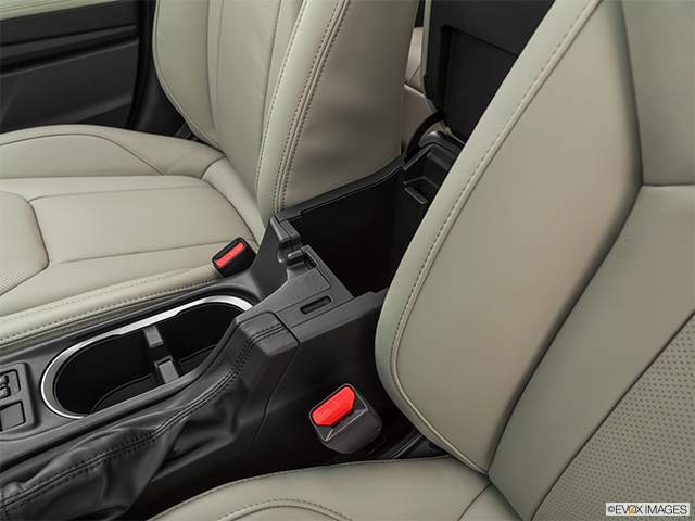2023 Subaru Impreza | Front center divider