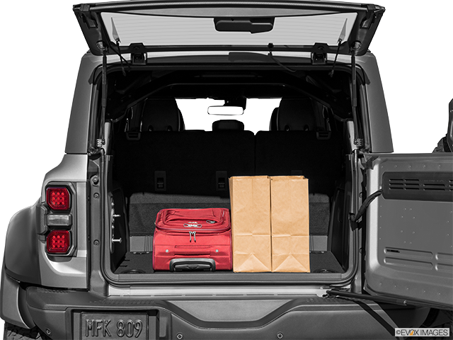 2023 Ford Bronco | Trunk props