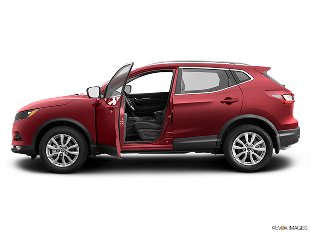 2022 Nissan Qashqai | Driver's side profile with drivers side door open