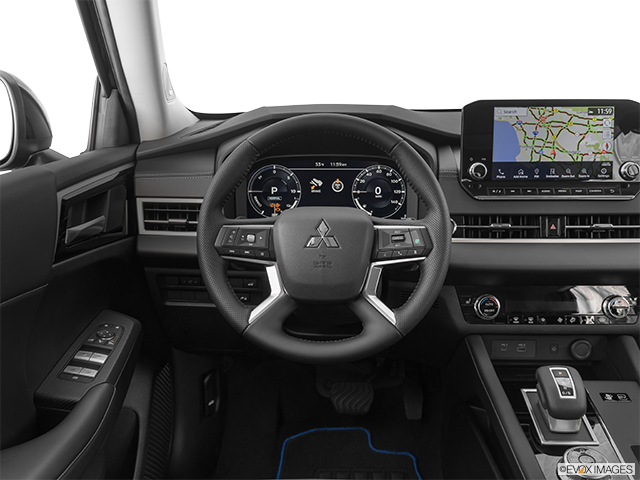 2023 Mitsubishi Outlander PHEV | Steering wheel/Center Console