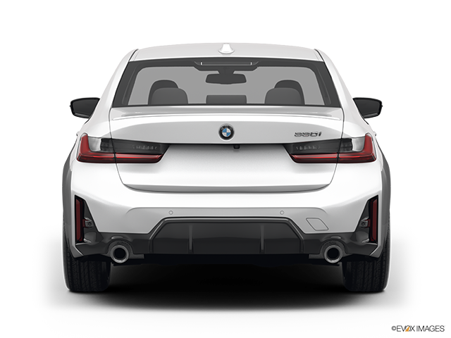 2024 BMW 3 Series | Low/wide rear