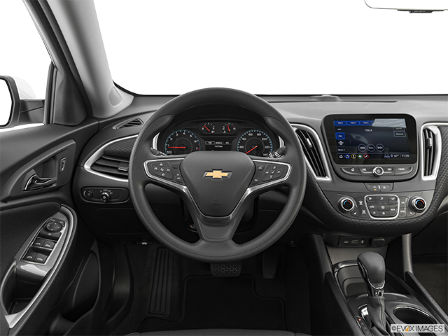2023 Chevrolet Malibu | Steering wheel/Center Console