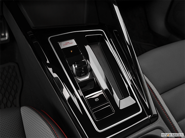 2024 Volkswagen Golf GTI | Gear shifter/center console