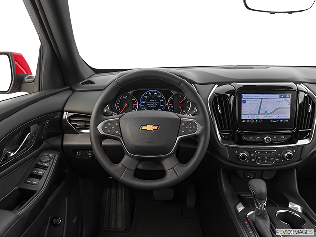 2023 Chevrolet Traverse | Steering wheel/Center Console