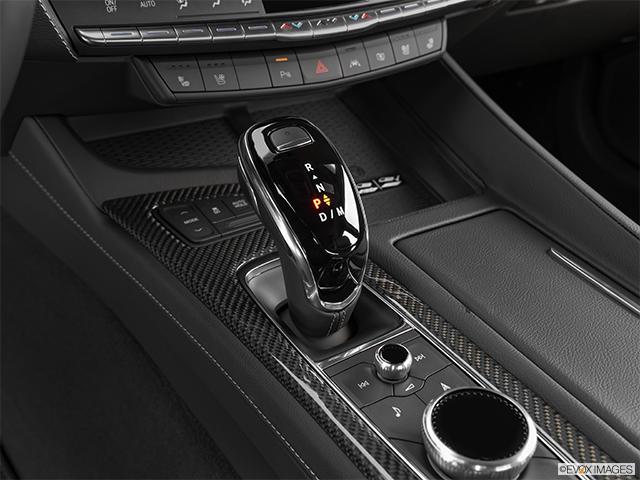 2023 Cadillac CT5 | Gear shifter/center console