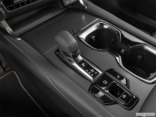 2023 Lexus RX 500h | Gear shifter/center console
