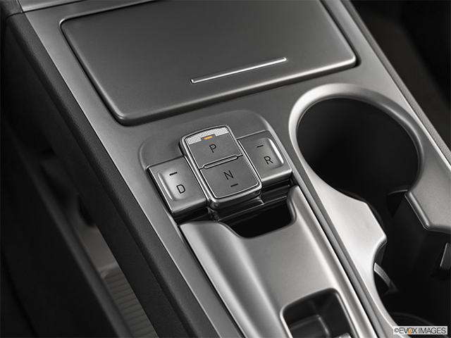 2024 Hyundai KONA electric | Gear shifter/center console