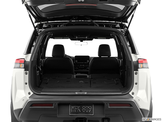 2023 Nissan Pathfinder | Hatchback & SUV rear angle