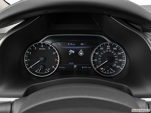 2023 Nissan Murano | Speedometer/tachometer