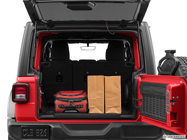 2024 Jeep Wrangler 4-Door | Trunk props