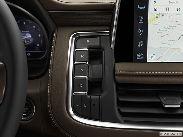 2023 Chevrolet Tahoe | Gear shifter/center console