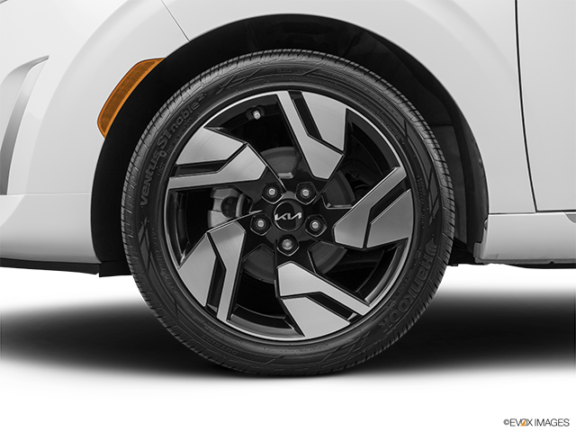 2023 Kia Soul | Front Drivers side wheel at profile