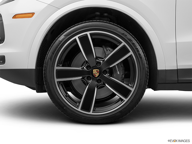 2024 Porsche Cayenne | Front Drivers side wheel at profile