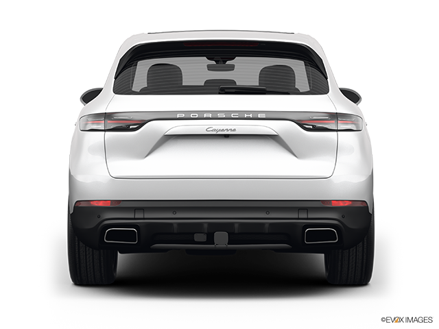 2023 Porsche Cayenne | Low/wide rear