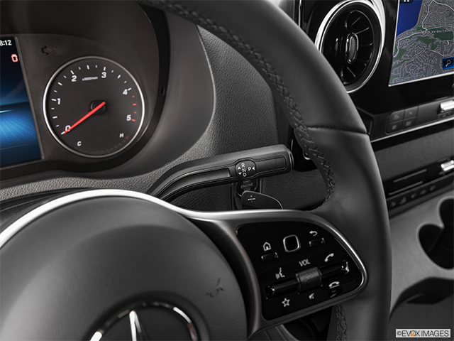 2023 Mercedes-Benz Sprinter Équipage | Gear shifter/center console