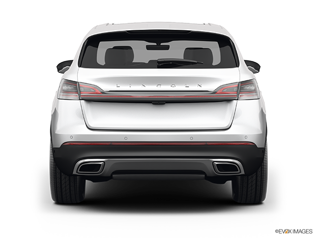 2025 Lincoln Nautilus | Low/wide rear