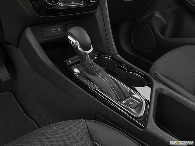 2023 Buick Encore GX | Gear shifter/center console
