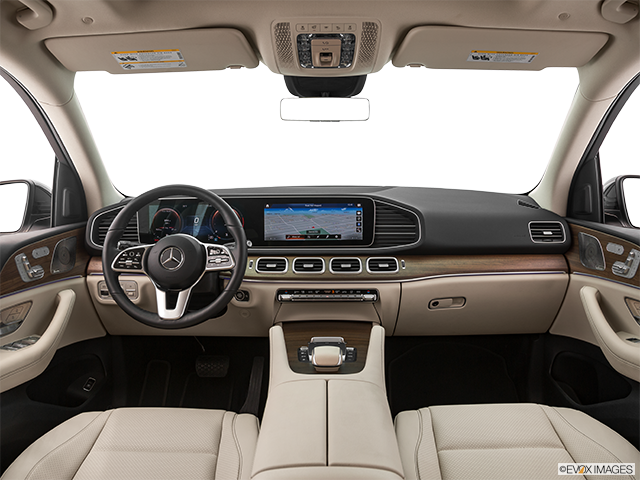 2024 Mercedes-Benz GLE | Centered wide dash shot