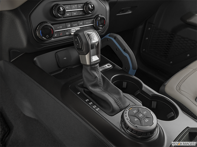 2023 Ford Bronco | Gear shifter/center console