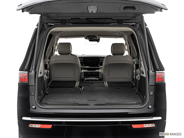 2023 Jeep Wagoneer | Hatchback & SUV rear angle