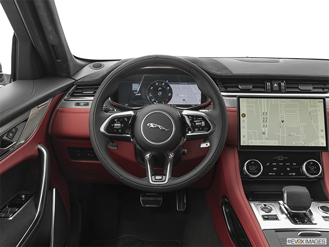 2023 Jaguar F-Pace | Steering wheel/Center Console