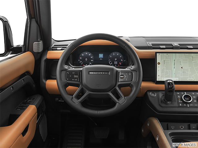 2023 Land Rover Defender | Steering wheel/Center Console